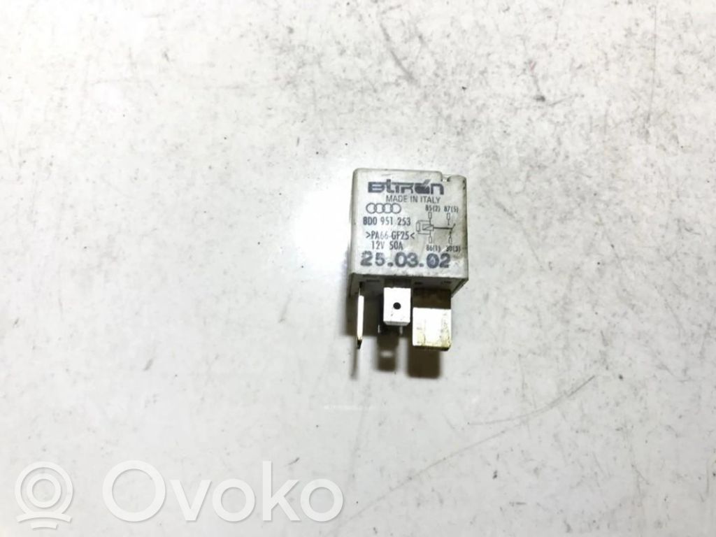 Otros relés   8D0951253,8D0951253