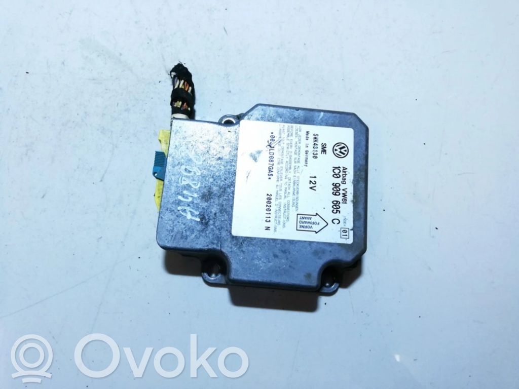 Volkswagen PASSAT B5.5 Centralina/modulo airbag