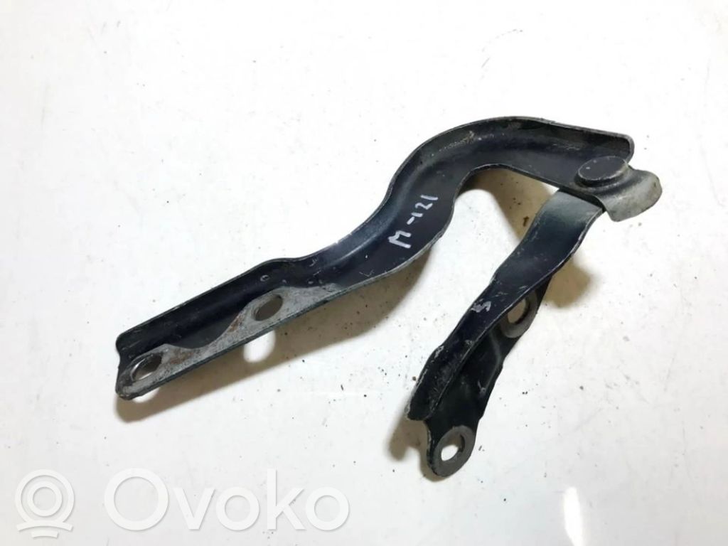Engine bonnet/hood hinges