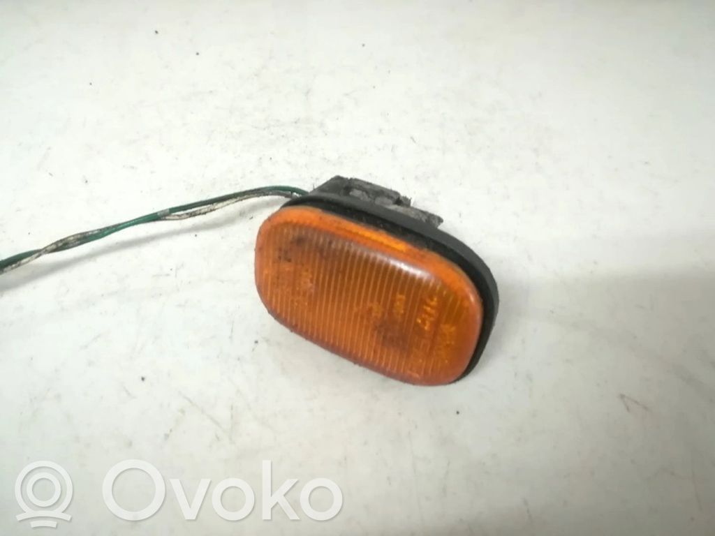 Toyota RAV 4 (XA20) Feu clignotant répétiteur d'aile avant 