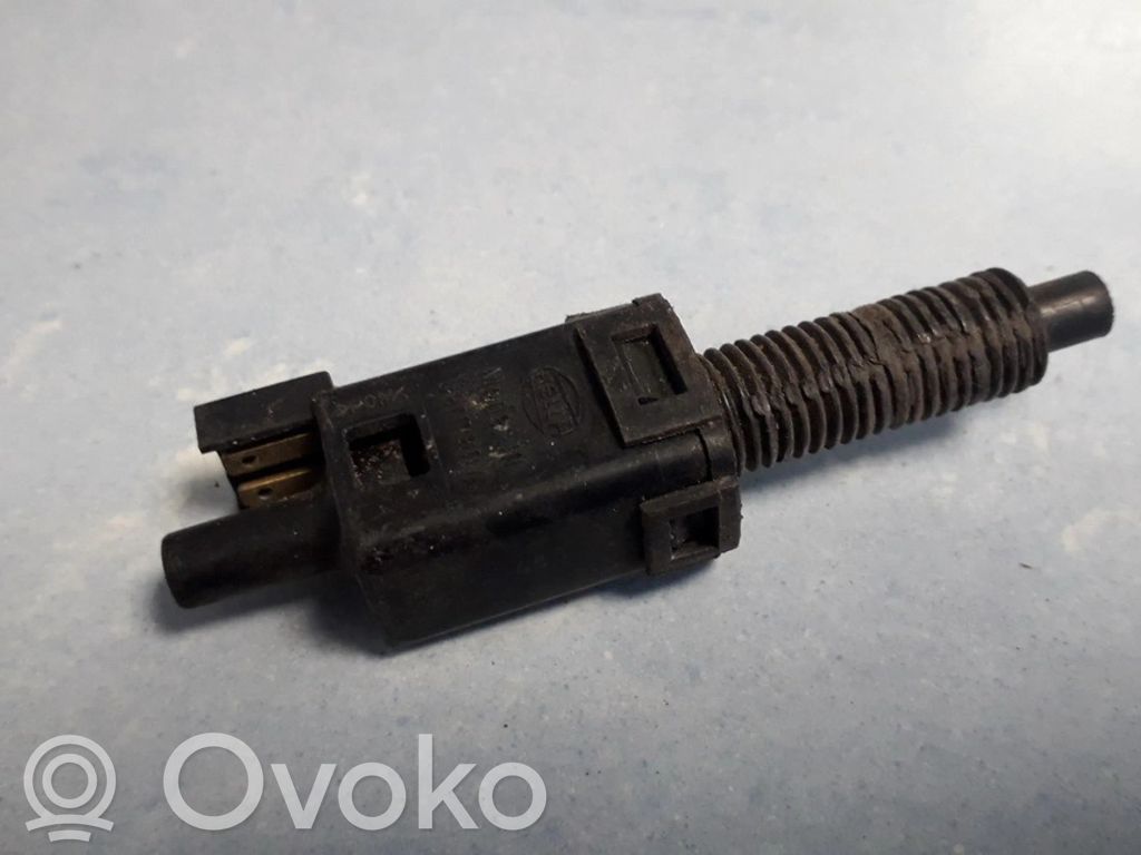 Interruptor sensor del pedal de freno   811907343B,811907343B