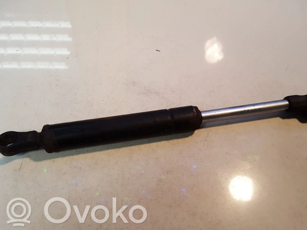Mazda 121 SM Tailgate/trunk strut/damper 
