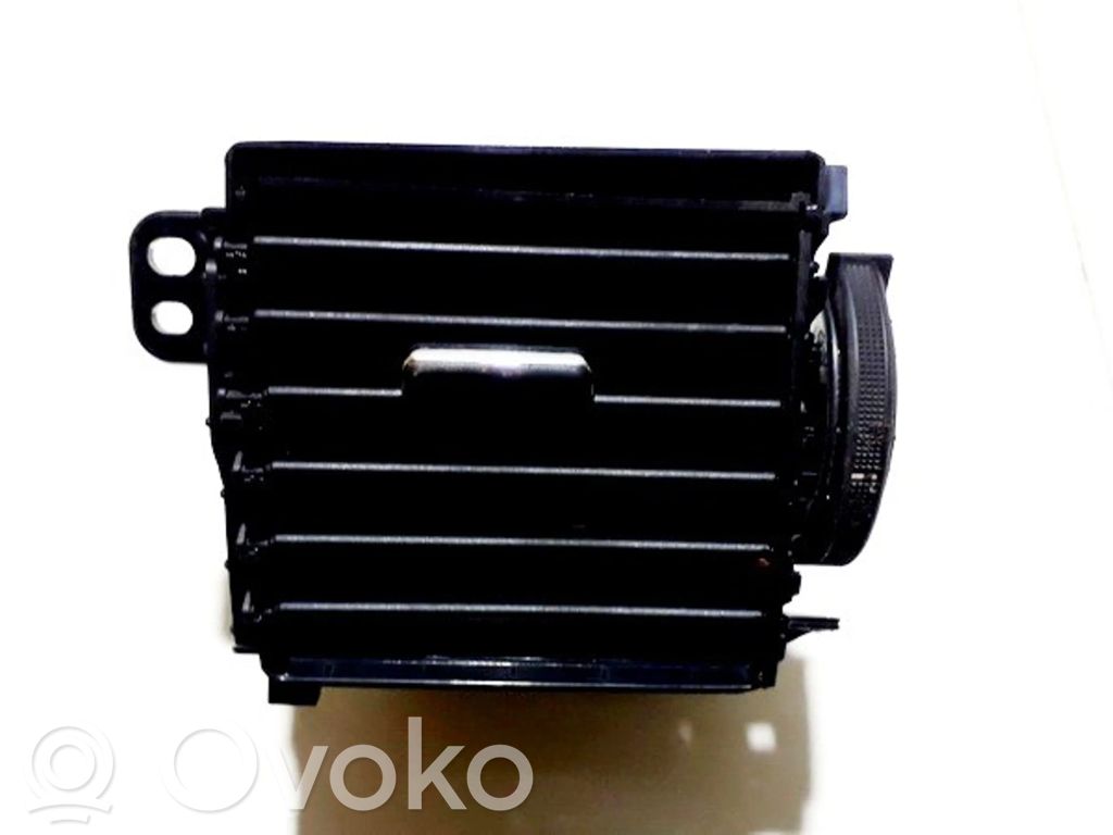 Toyota Auris 150 Rejilla de ventilación central del panel 