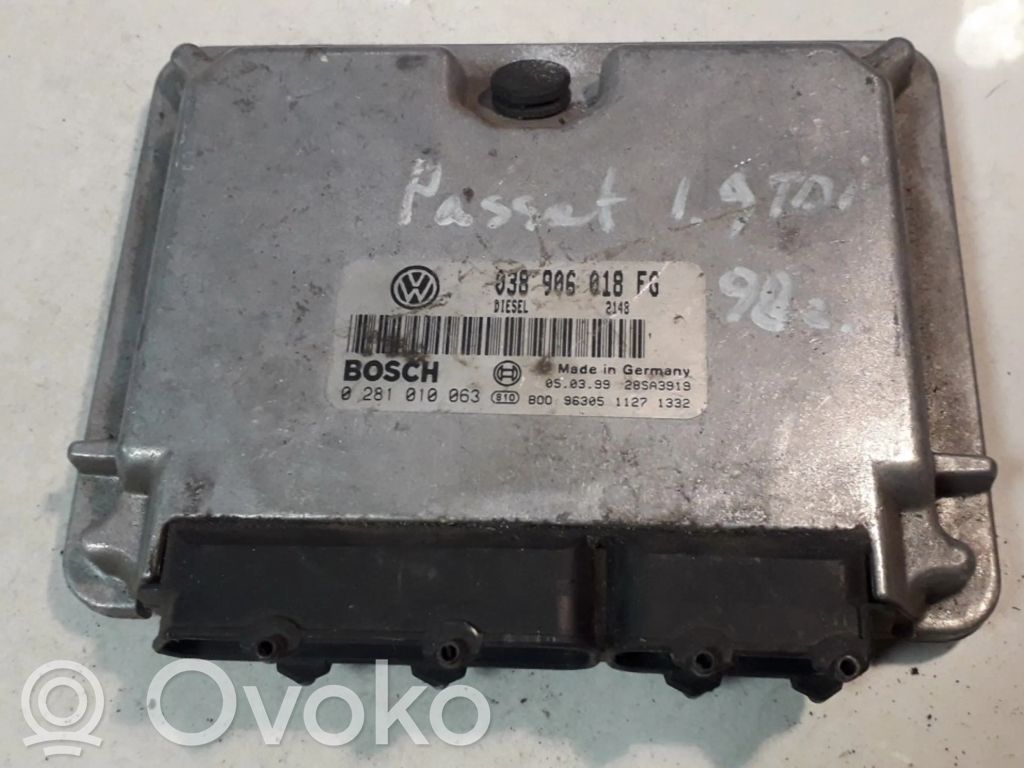 Volkswagen PASSAT B5 Unidad de control/módulo del motor 