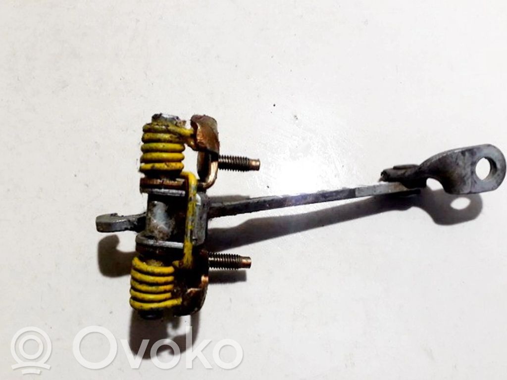 Renault Megane I Etuoven pidätin 