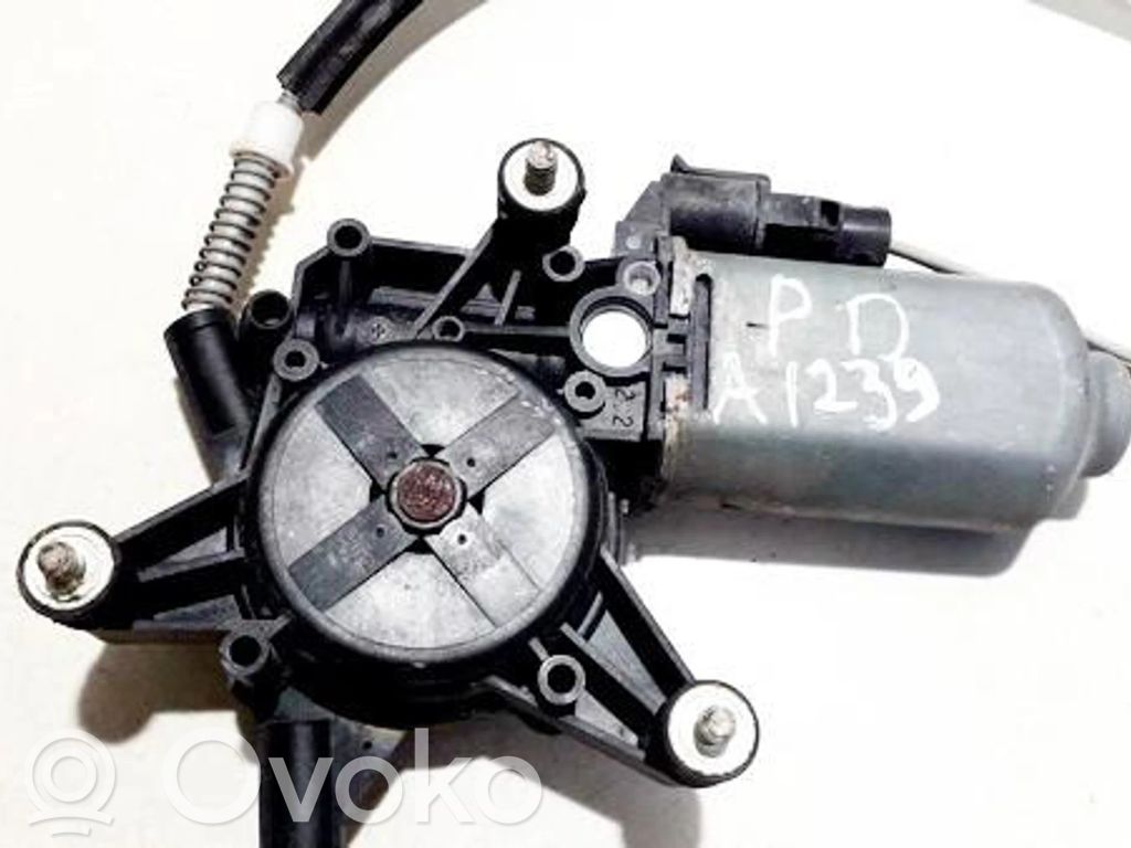 Renault Megane I Motor del regulador de la ventanilla de la puerta delantera 
