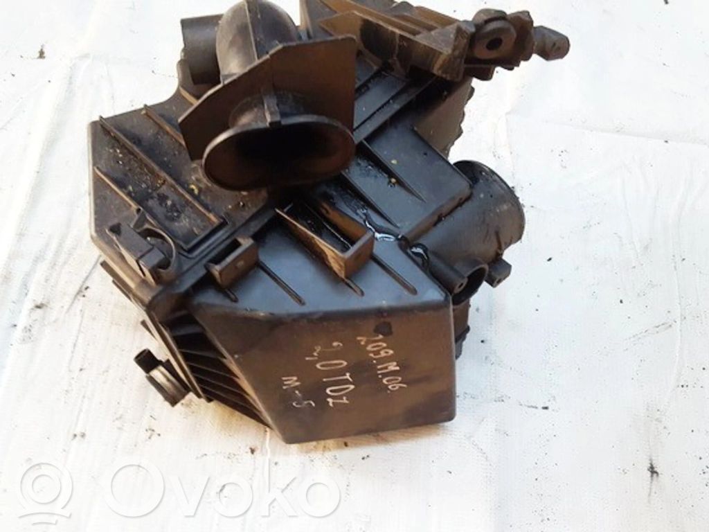 Air filter box