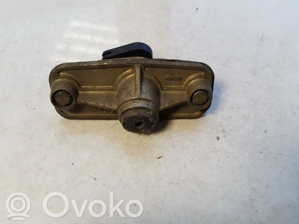 Ford Mondeo Mk III Serrure de hayon