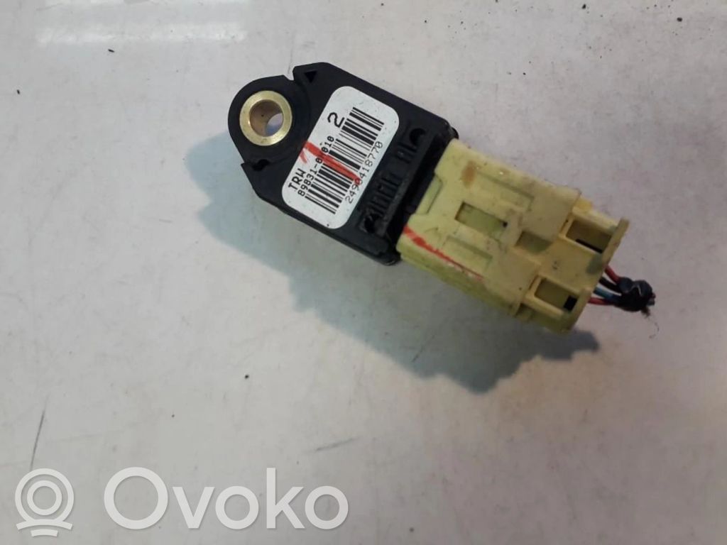 Toyota Yaris Czujnik uderzenia Airbag 