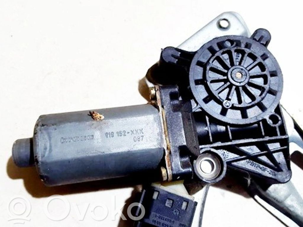 Mercedes-Benz E W210 Silnik regulatora szyby drzwi przednich 