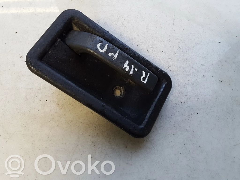 Renault Clio I Manecilla interna puerta delantera 