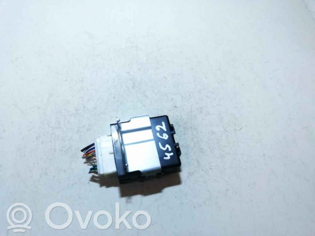 Toyota Auris 150 Relè tergicristallo 