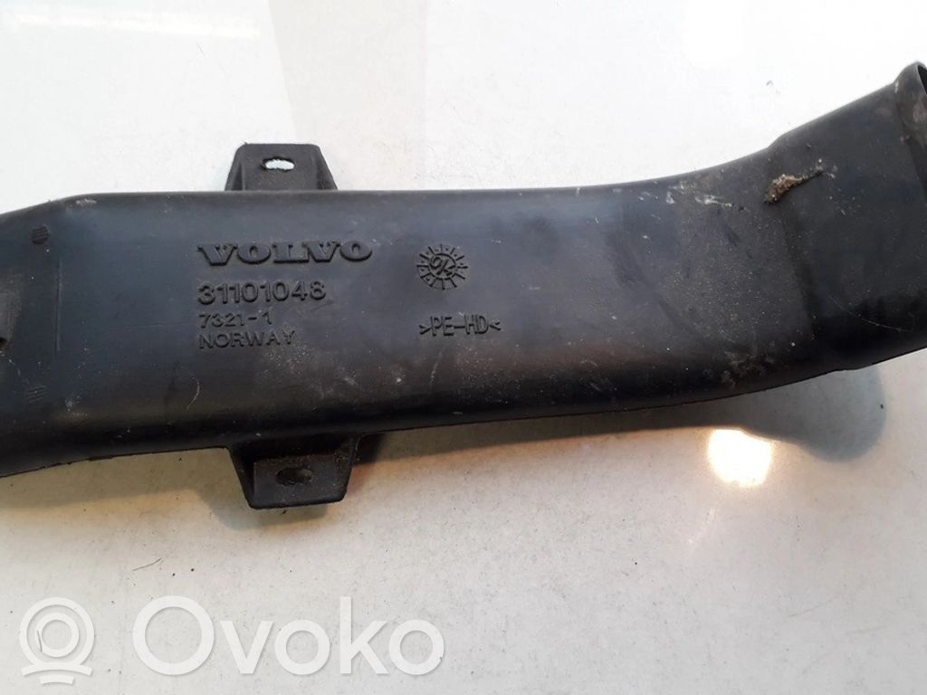 Volvo XC90 Rura / Wąż dolotowy powietrza 