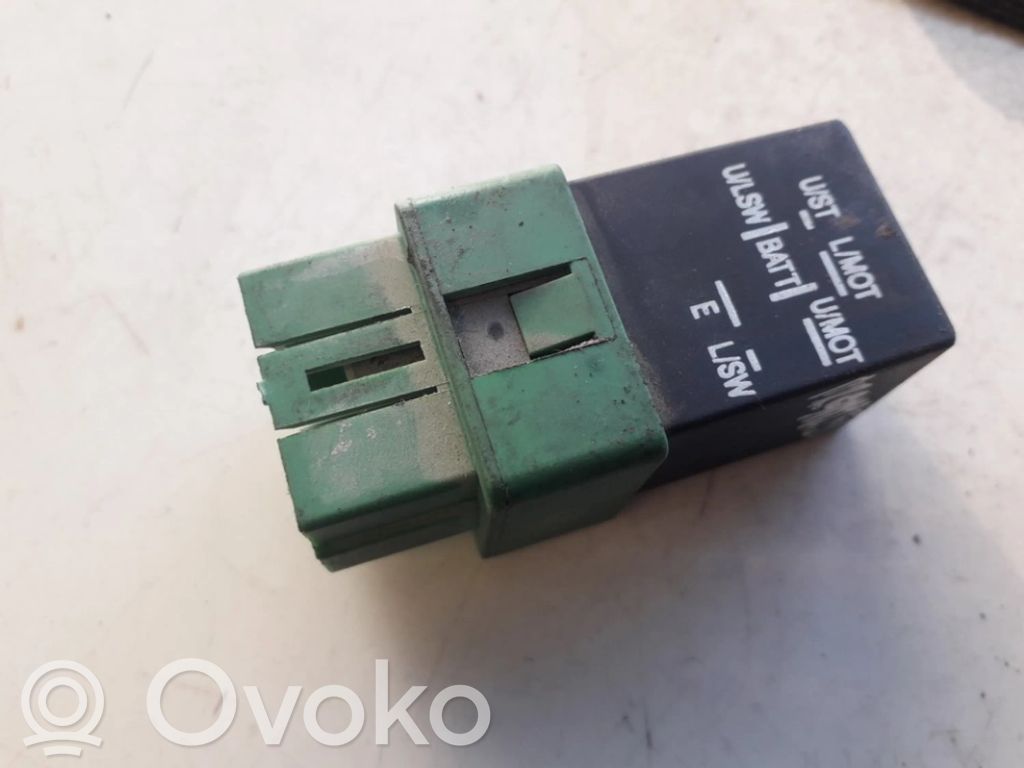 Otros relés   MR228120,MR228120