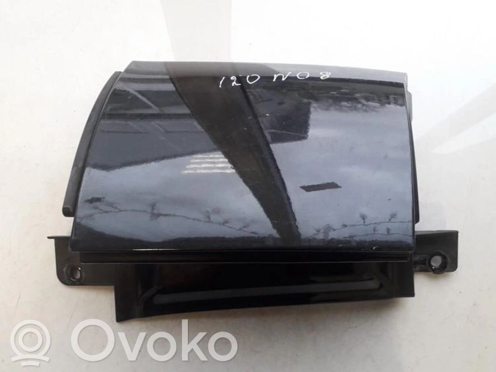 Nissan Note (E11) Listwa pod lampę tylną 