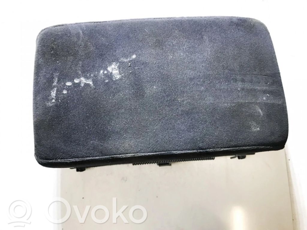 Volkswagen PASSAT B5.5 Reposabrazos 