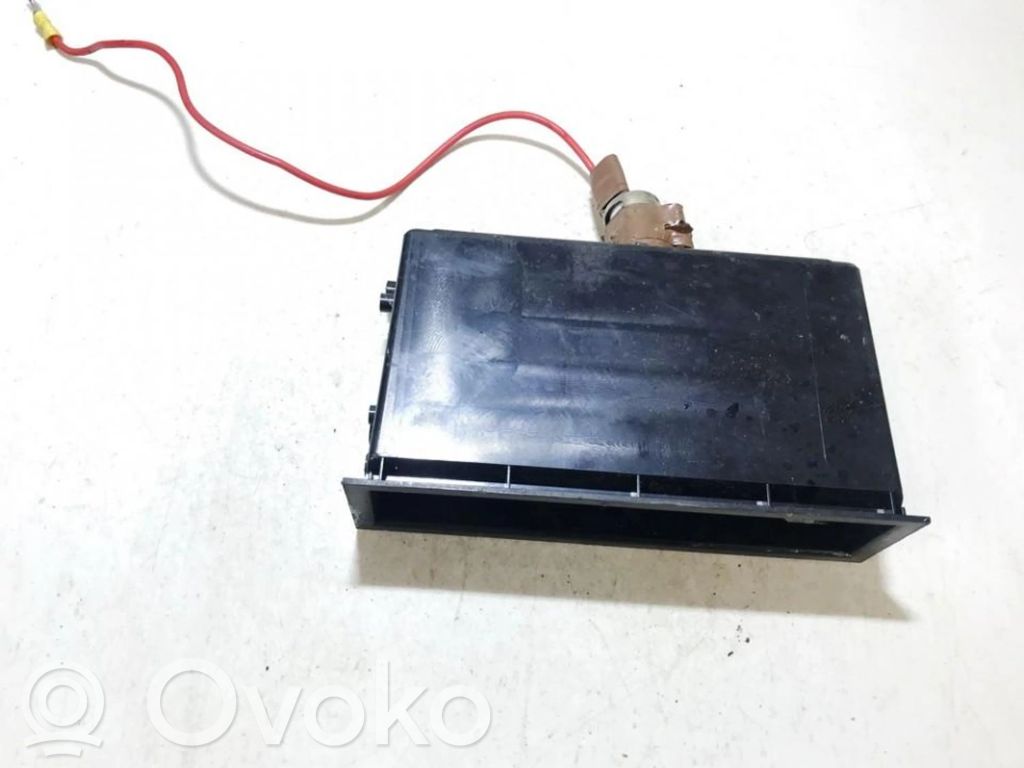 Toyota Prius (XW20) Altra parte interiore 