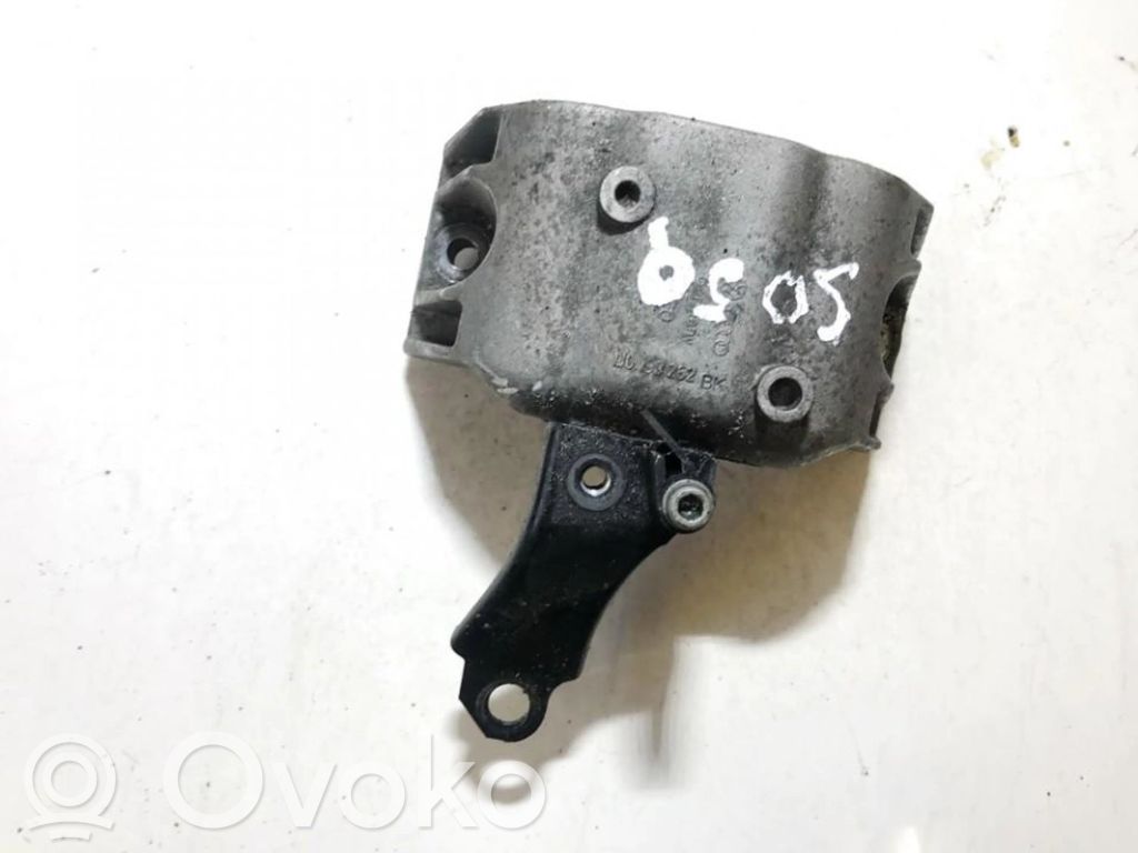 Volkswagen Golf IV Supporto di montaggio del motore