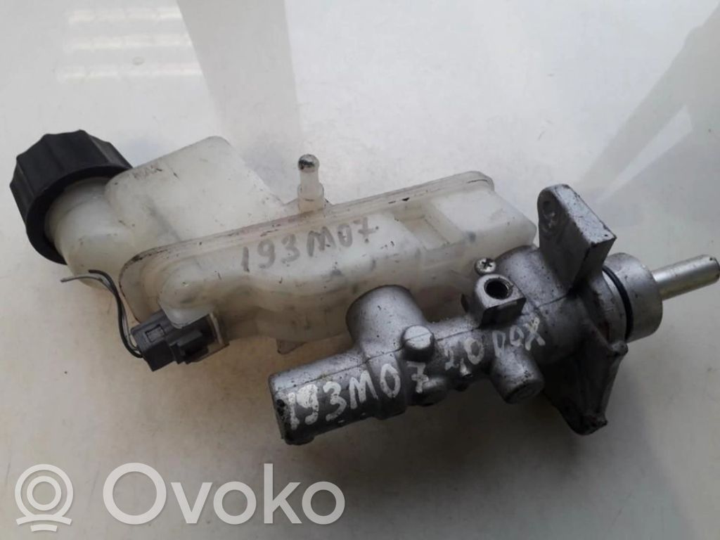 Hauptbremszylinder