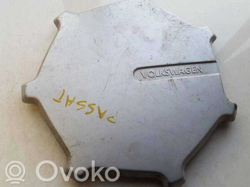 Volkswagen PASSAT B4 Borchia ruota originale 