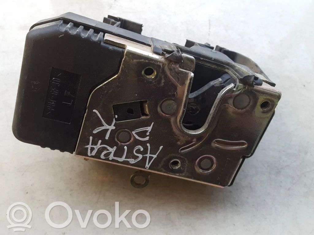 Opel Astra F Etuoven lukko 