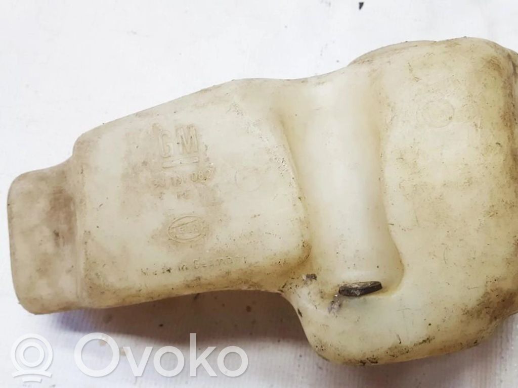 Opel Kadett E Rezervor lichid spălare parbriz 