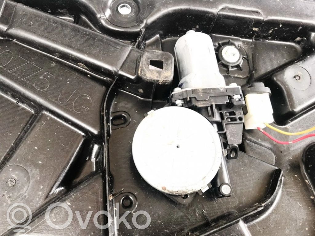 Nissan X-Trail T31 Motor macara geam ușă față 