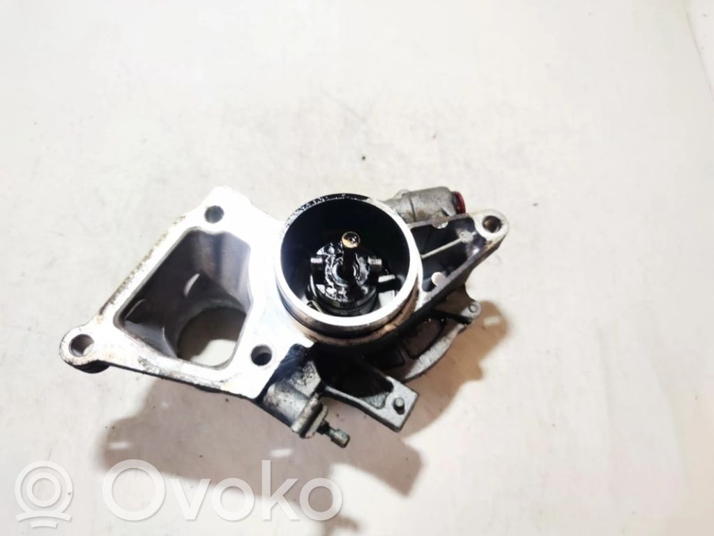 Ford Mondeo Mk III Pompe à vide