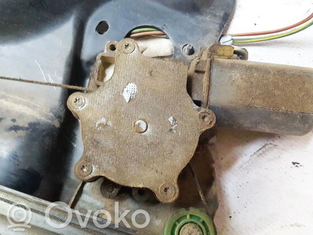 Audi 80 90 S2 B4 Silniczek podnoszenia szyby drzwi tylnych 