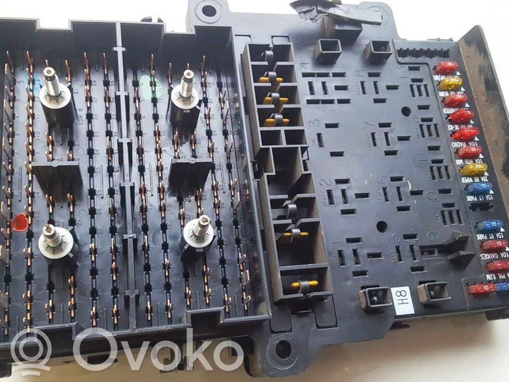 Volkswagen Golf IV Skrzynka bezpieczników / Komplet