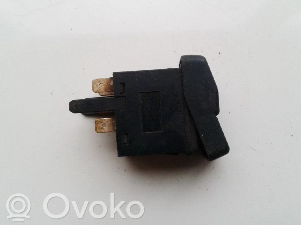 Volkswagen PASSAT B3 Comutator lumini ceață 