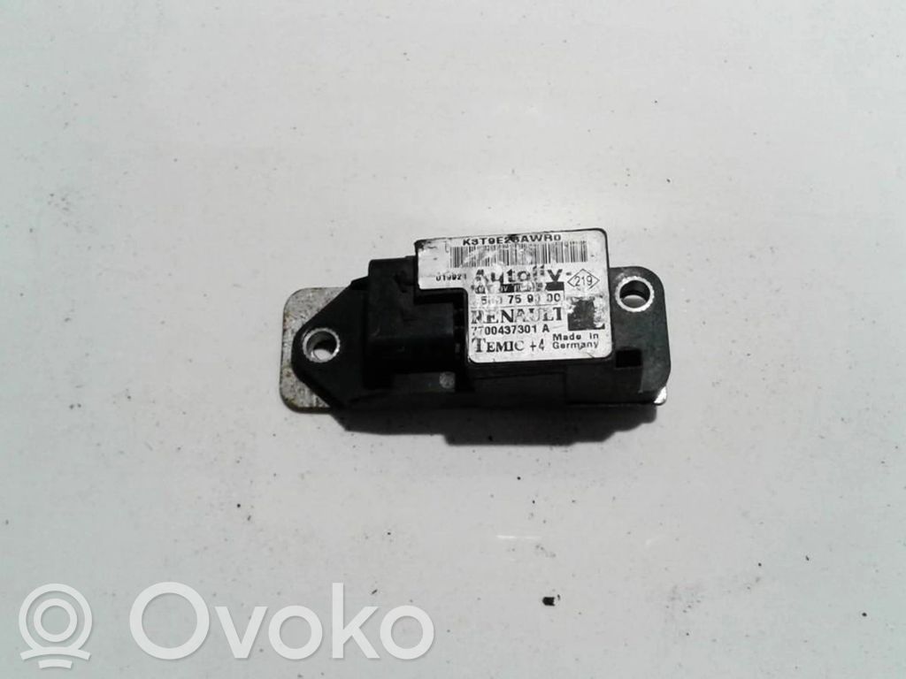Czujnik uderzenia Airbag   7700437301A,K3T9E26AWR0,550759000,7700437301A,K3T9E26AWR0