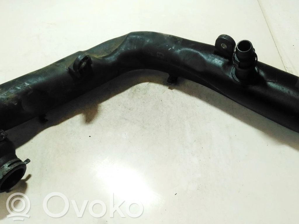 Audi A4 S4 B5 8D Furtun/conductă intercooler 