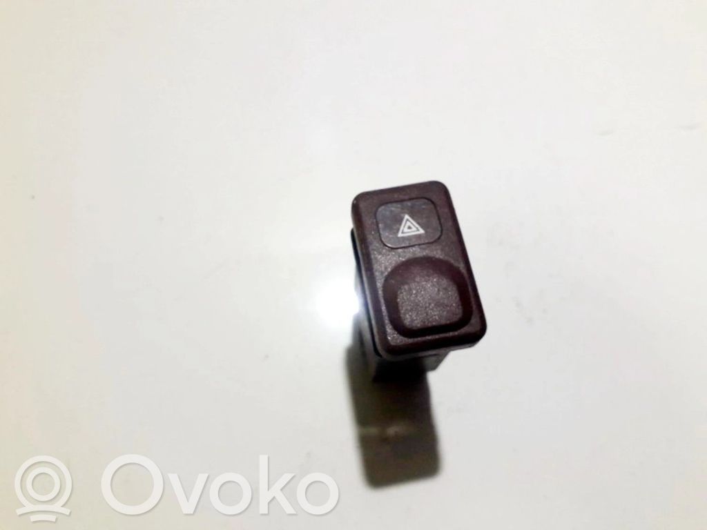 Botón interruptor de luz de peligro   970203,970203