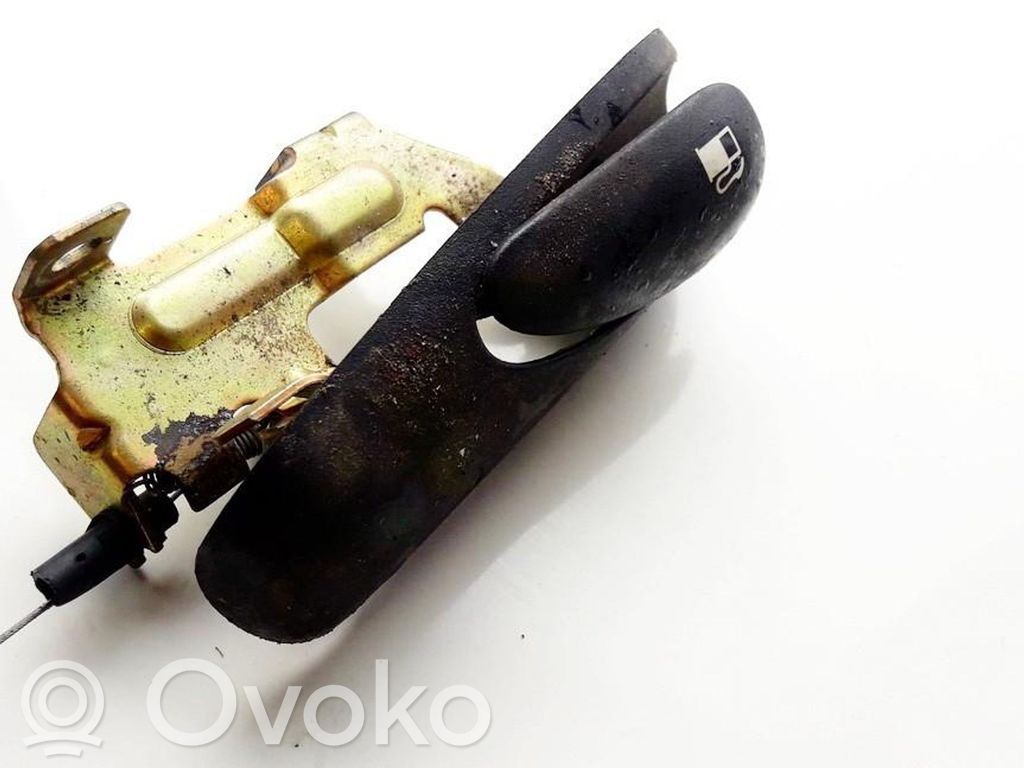 Peugeot 406 Przycisk otwierania wlewu paliwa