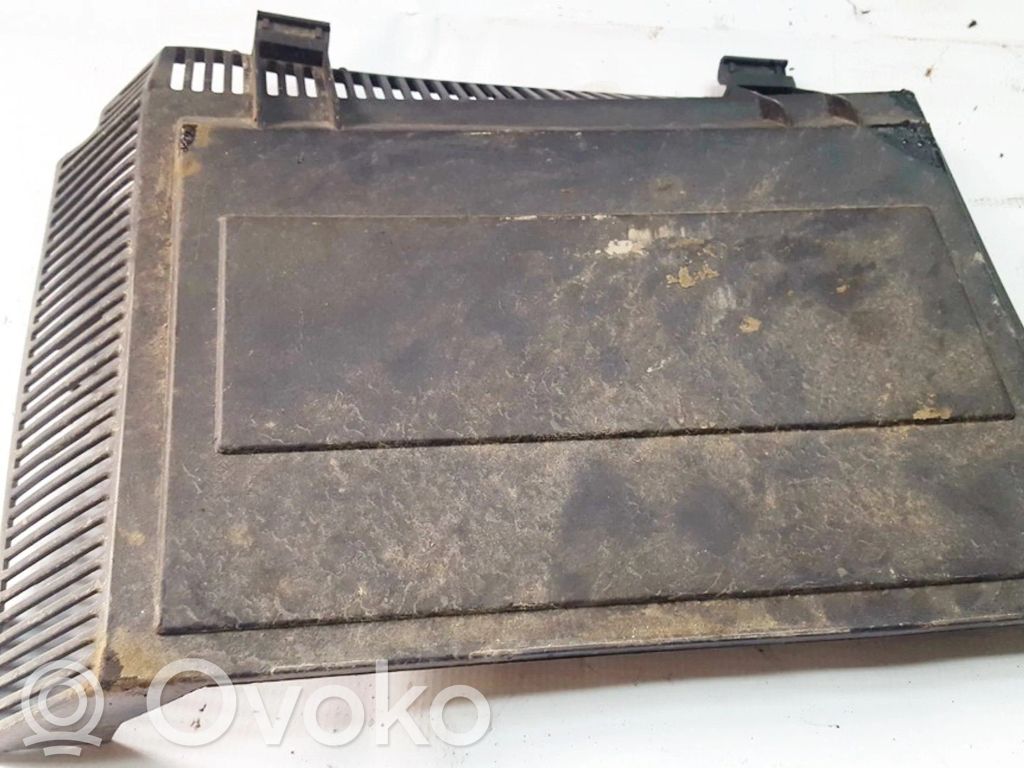 BMW 5 E39 Kita išorės detalė 