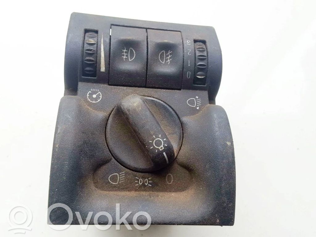 Valokatkaisija   90504968,90569814,90504968,90569814