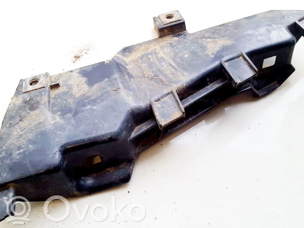 BMW 5 E39 Soporte del parachoques delantero 