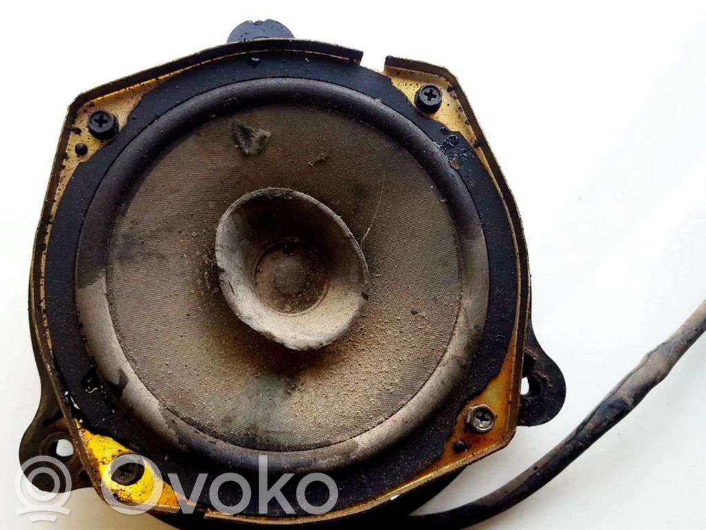 Nissan Primera Altavoz de la puerta delantera 