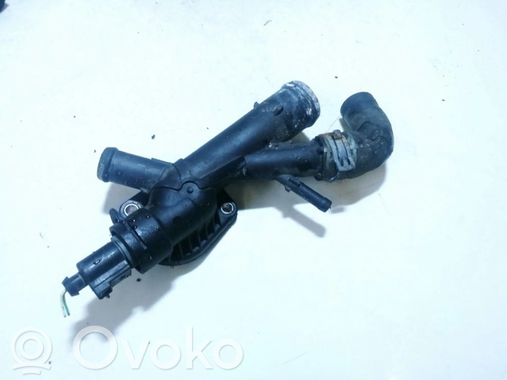Volkswagen PASSAT B7 Conductă/furtun lichid de răcire motor 