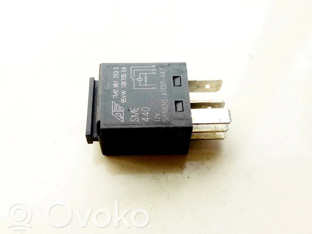 Alte relee   7M0951253C,95VW10K705EA,7M0951253C,95VW10K705EA