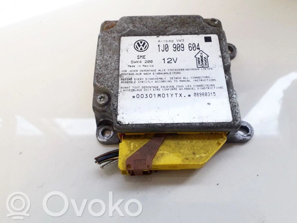 Volkswagen PASSAT B5 Unitate/modul de comandă airbaguri 