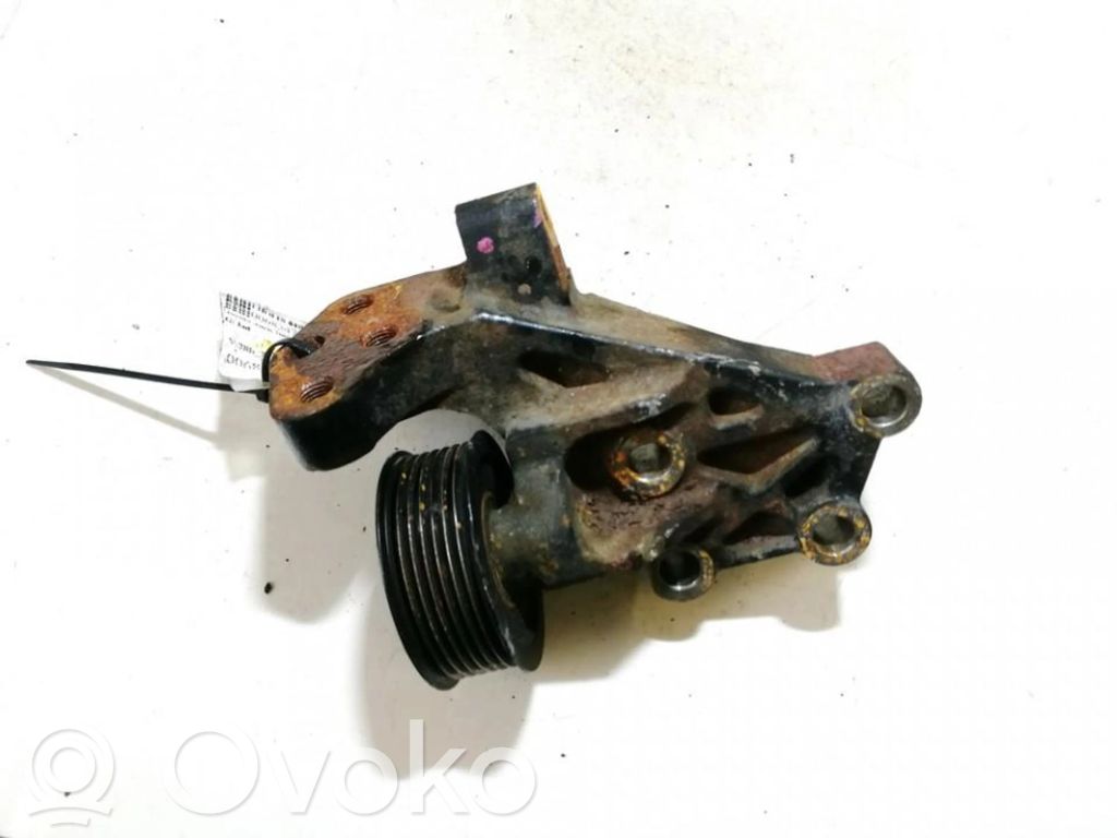 Toyota Auris 150 Supporto di montaggio del motore (usato)