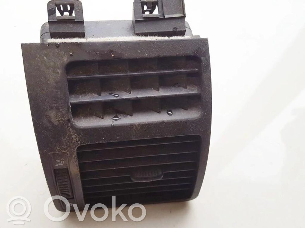 Volkswagen Touran I Grille d'aération centrale 