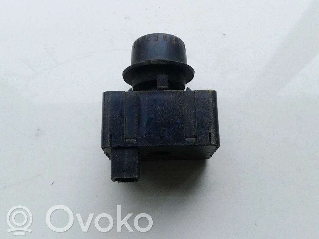 Isuzu Trooper Mittariston valaistuksen säätökytkin 