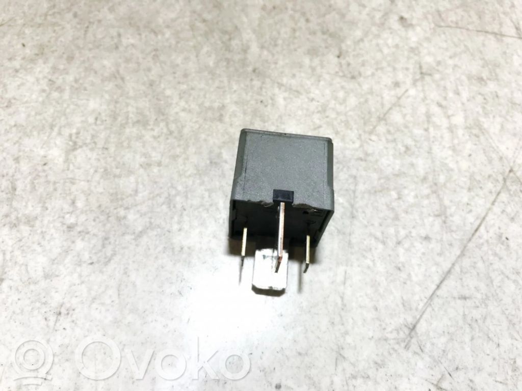 Otros relés   6G9T14B192EA,6G9T14B192EA,6G9T14B192EA,6G9T14B192EA