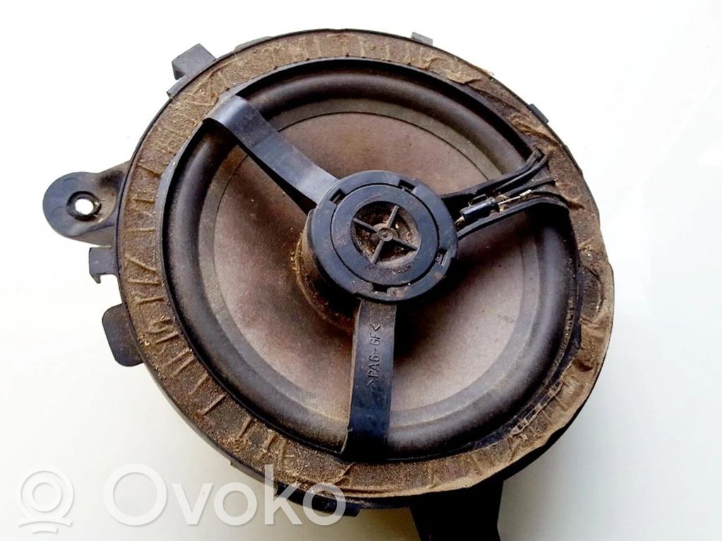 Altavoz de la puerta delantera   8633664,04W37,04W37,8633664