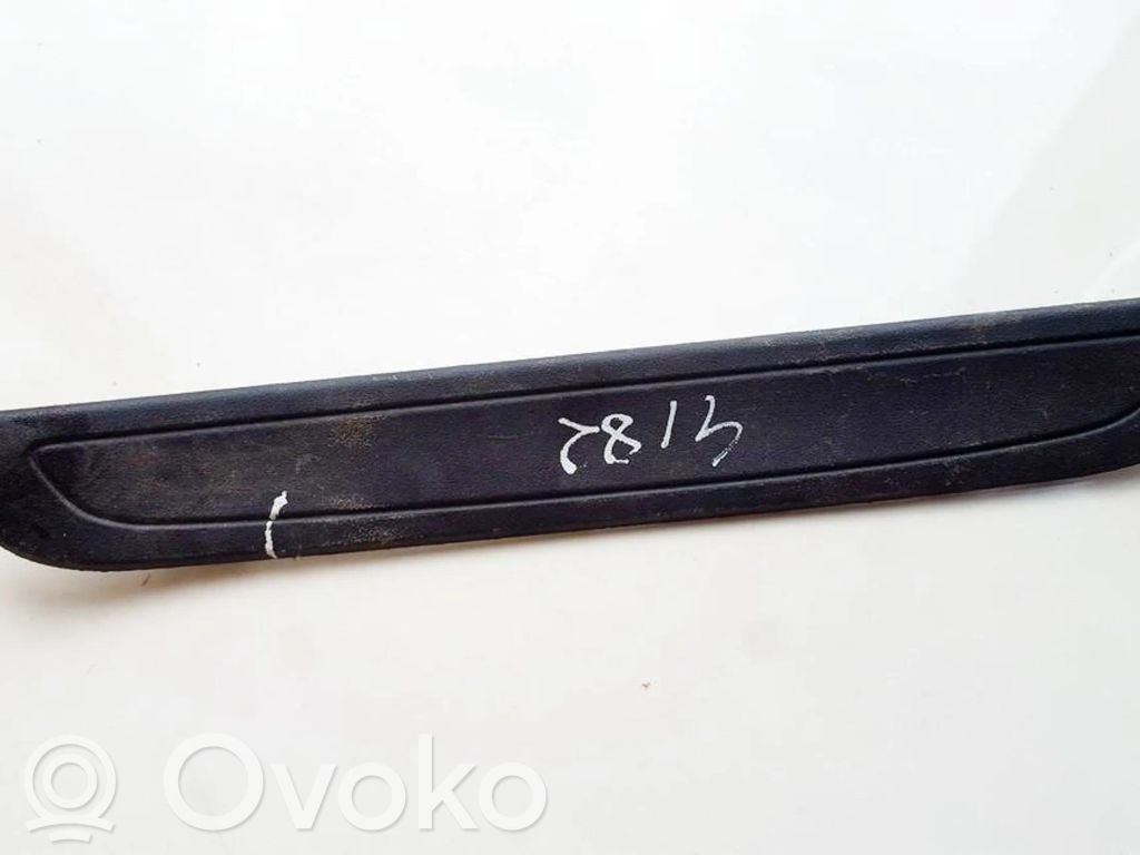 Toyota Auris 150 Capac prag spate 