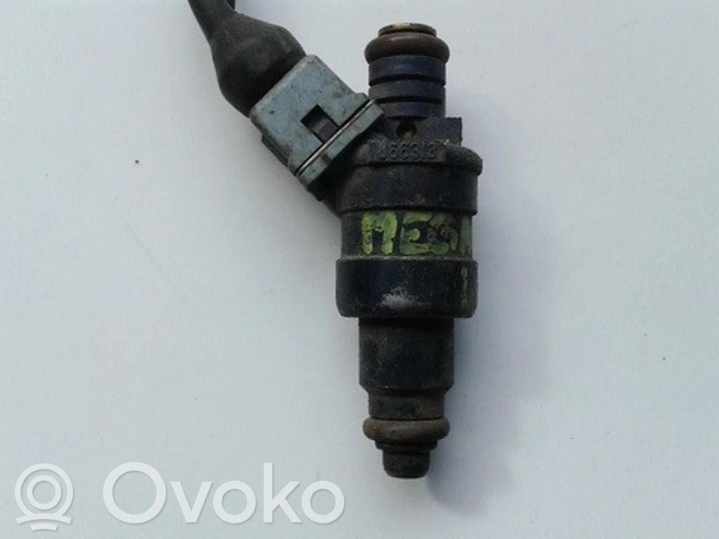 Inyector de combustible   866313,866313