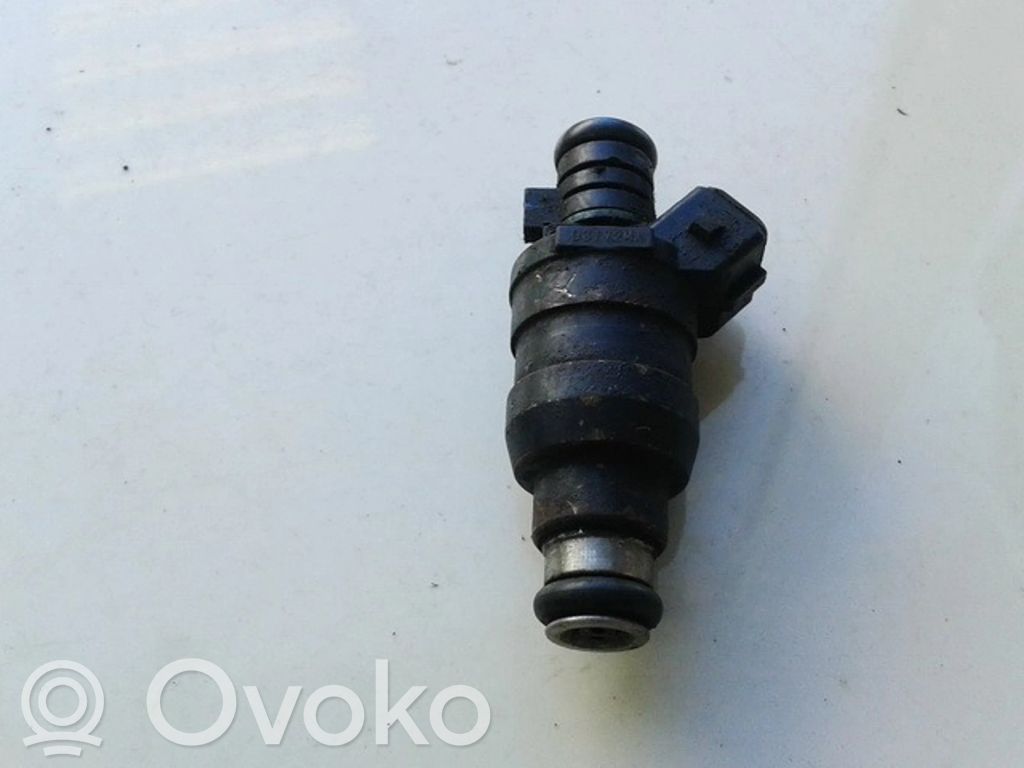 Peugeot 406 Inyector de combustible 